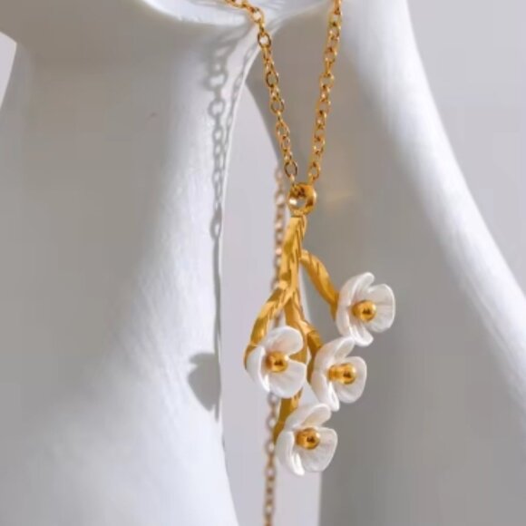 Women's Necklace, Flower Necklace, Gold Necklace, Women's Jewelry, Gift Idea - Picture 2 of 3